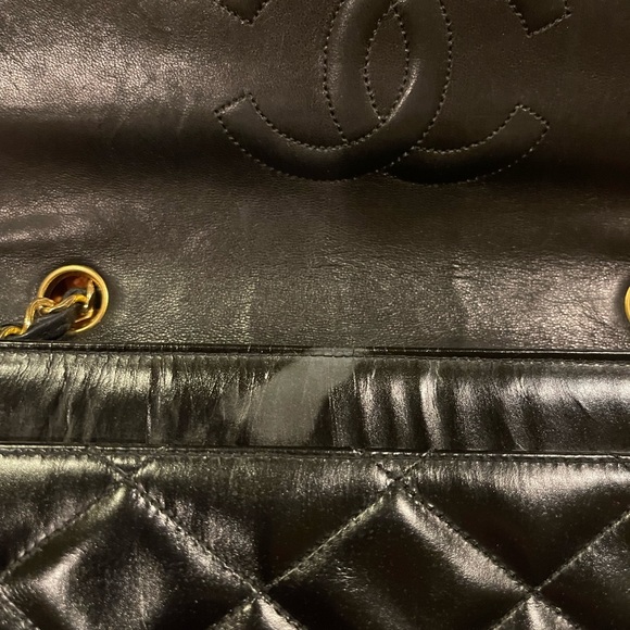 Chanel Vintage Diamond
Tip Single Chain Classic Flap - Picture 14 of 15